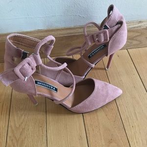 NWOT Fashion nude/pink heels.